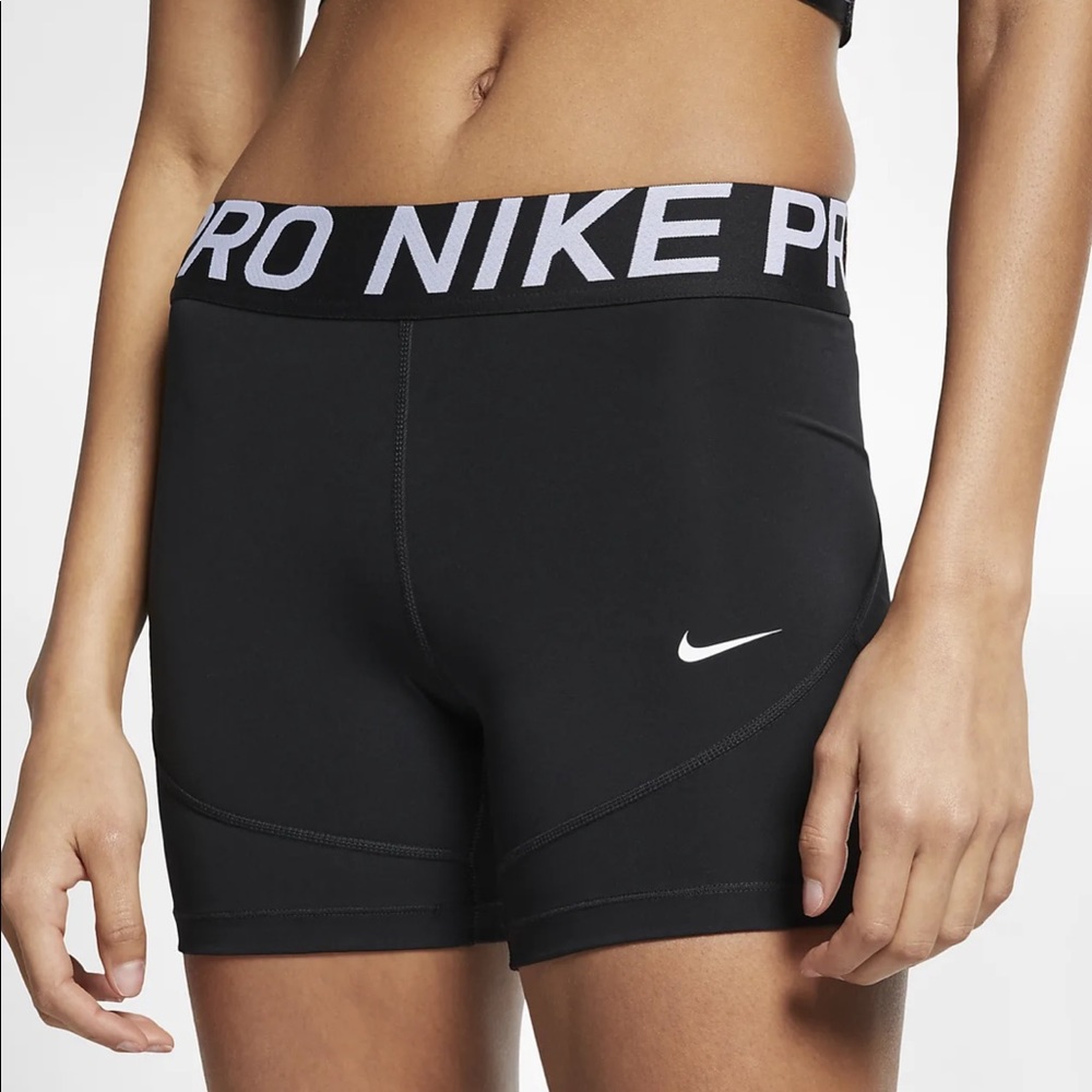 black nike pros with nike pro waist band! 🖤